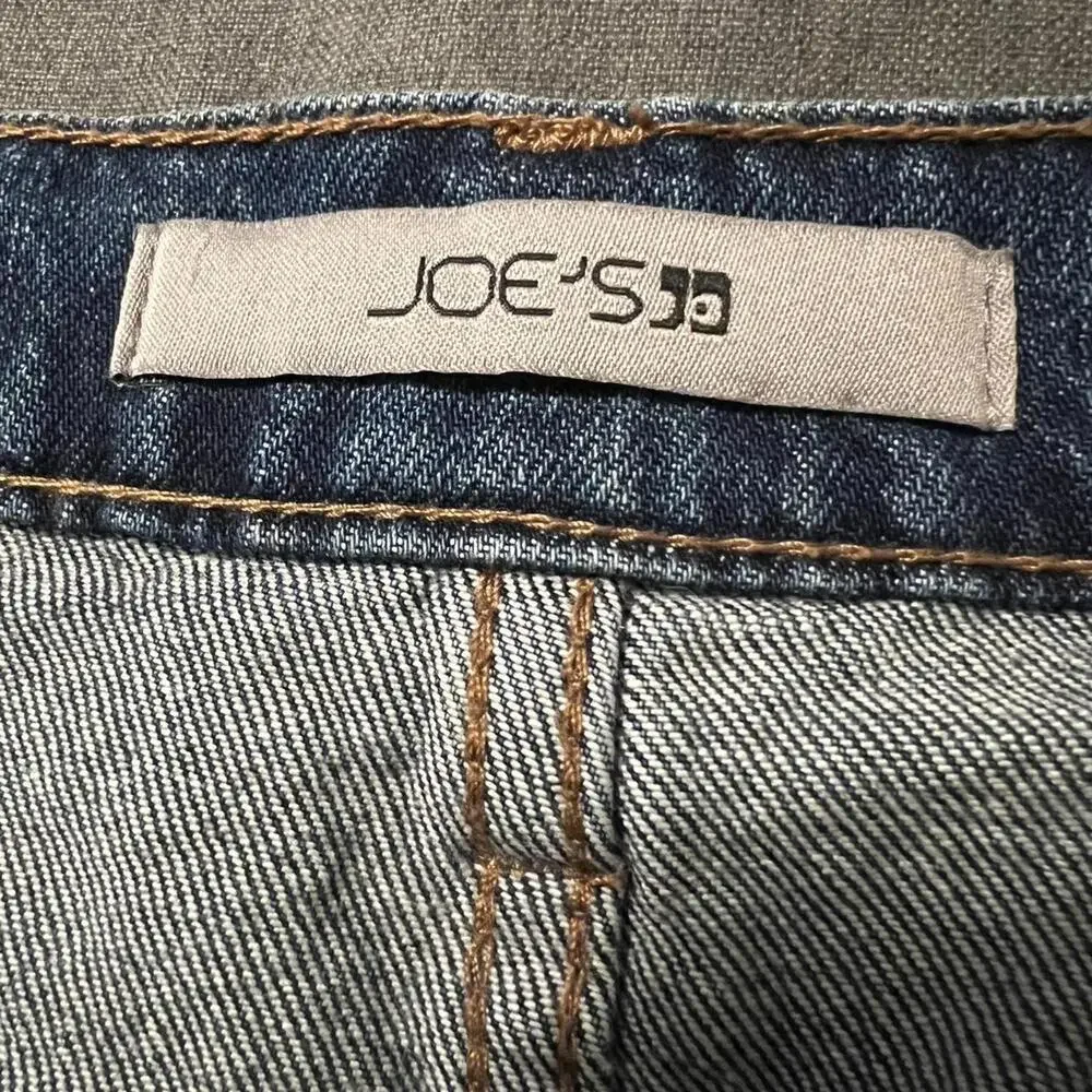 Joe’s Dark Wash Denim Midi Skirt. Size 26